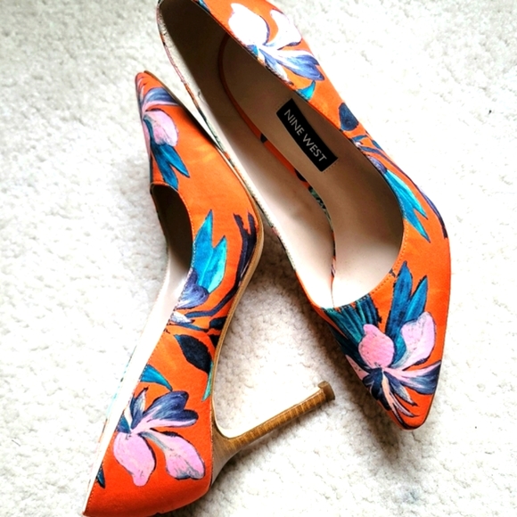 Nine West Moyen Women's Pointed Toe Floral Pumps Size 6 M - Picture 4 of 13